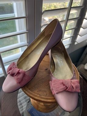 Salvatore Ferragamo, size 9 (fit like 8.5), Pink Satin Bow Flats, UIGC